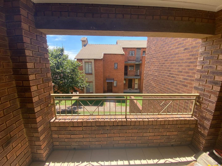 2 Bedroom Property for Sale in Wonderpark Estate Gauteng