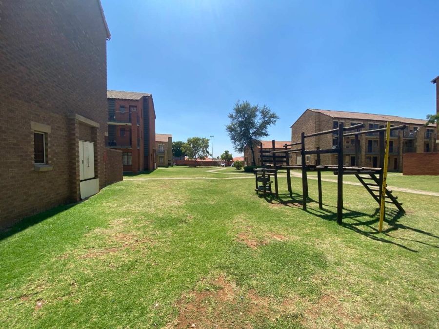 2 Bedroom Property for Sale in Wonderpark Estate Gauteng