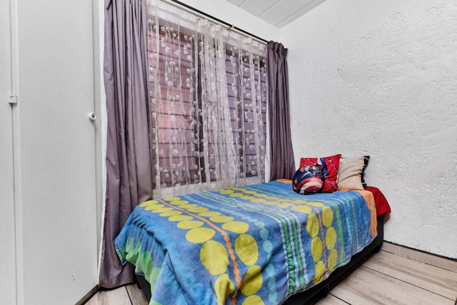 2 Bedroom Property for Sale in Little Falls Gauteng