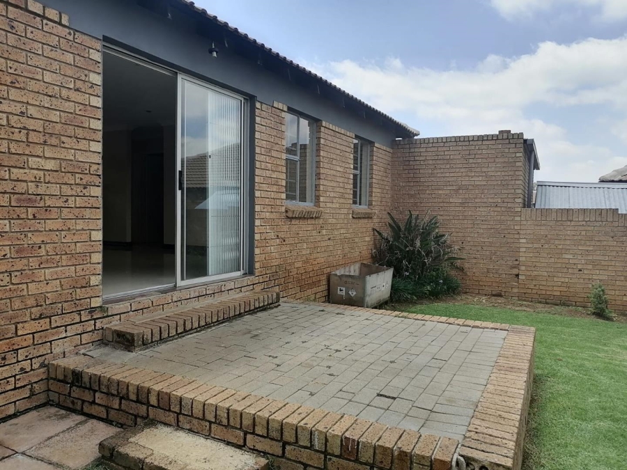 3 Bedroom Property for Sale in Halfway Gardens Gauteng