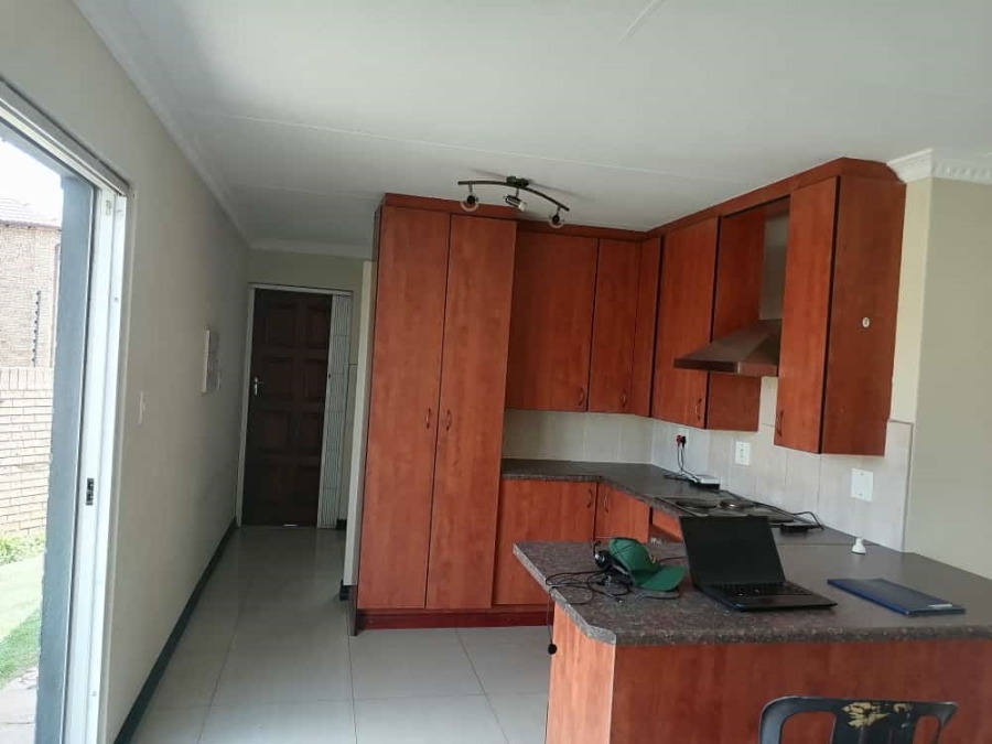 3 Bedroom Property for Sale in Halfway Gardens Gauteng