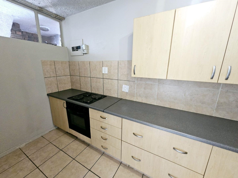 To Let 1 Bedroom Property for Rent in Kilner Park Gauteng