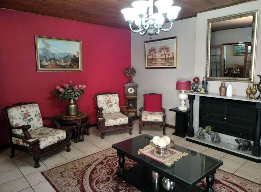 9 Bedroom Property for Sale in Raslouw A H Gauteng