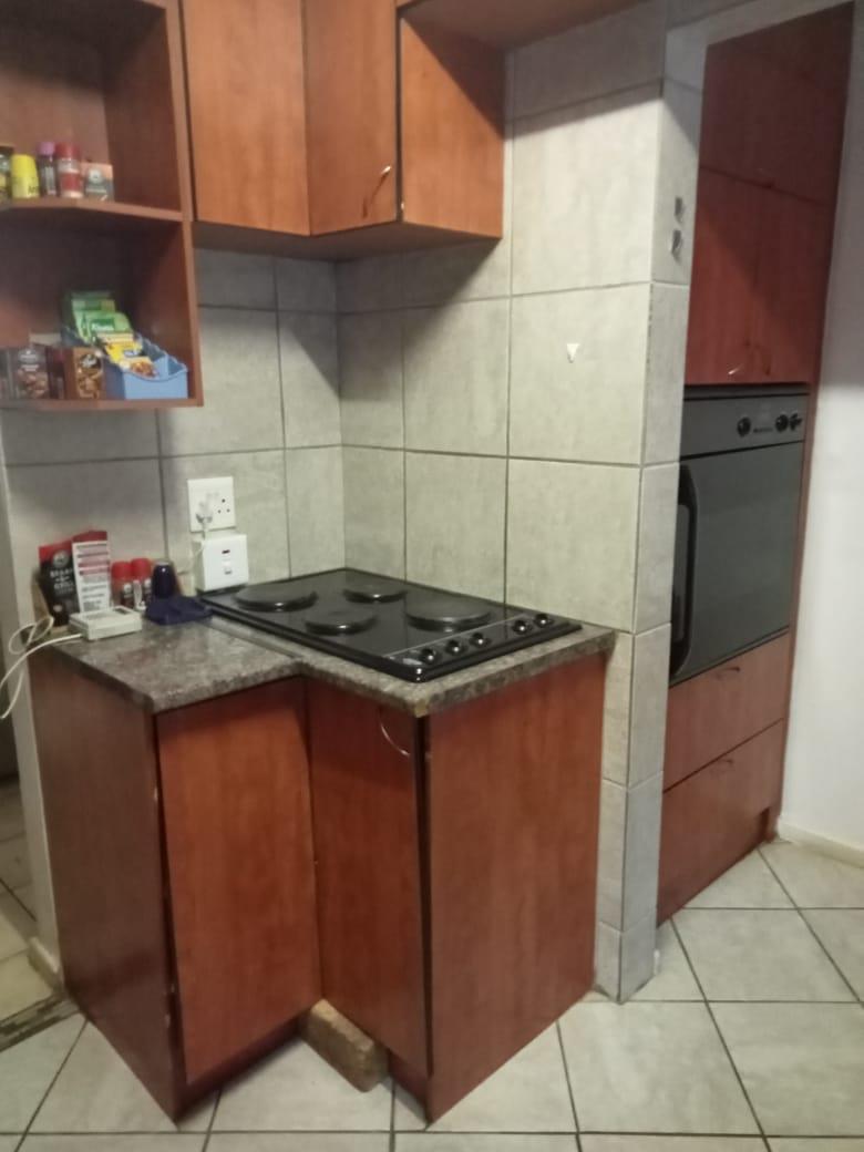 2 Bedroom Property for Sale in Doornpoort Gauteng