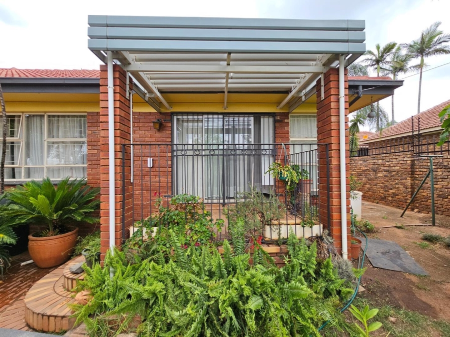 4 Bedroom Property for Sale in Ninapark Gauteng