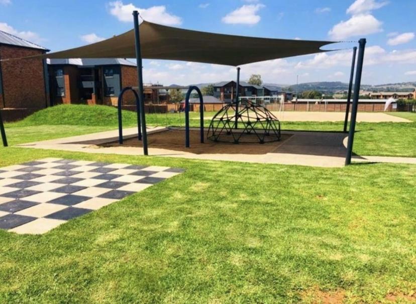 2 Bedroom Property for Sale in Olifantsvlei Gauteng