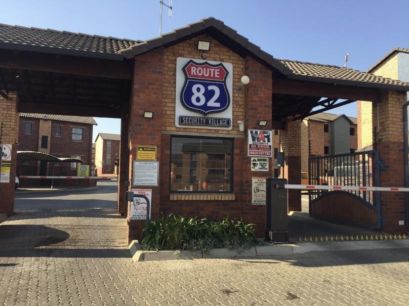 2 Bedroom Property for Sale in Olifantsvlei Gauteng