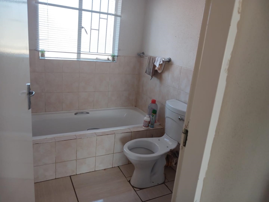 2 Bedroom Property for Sale in Clarina Gauteng