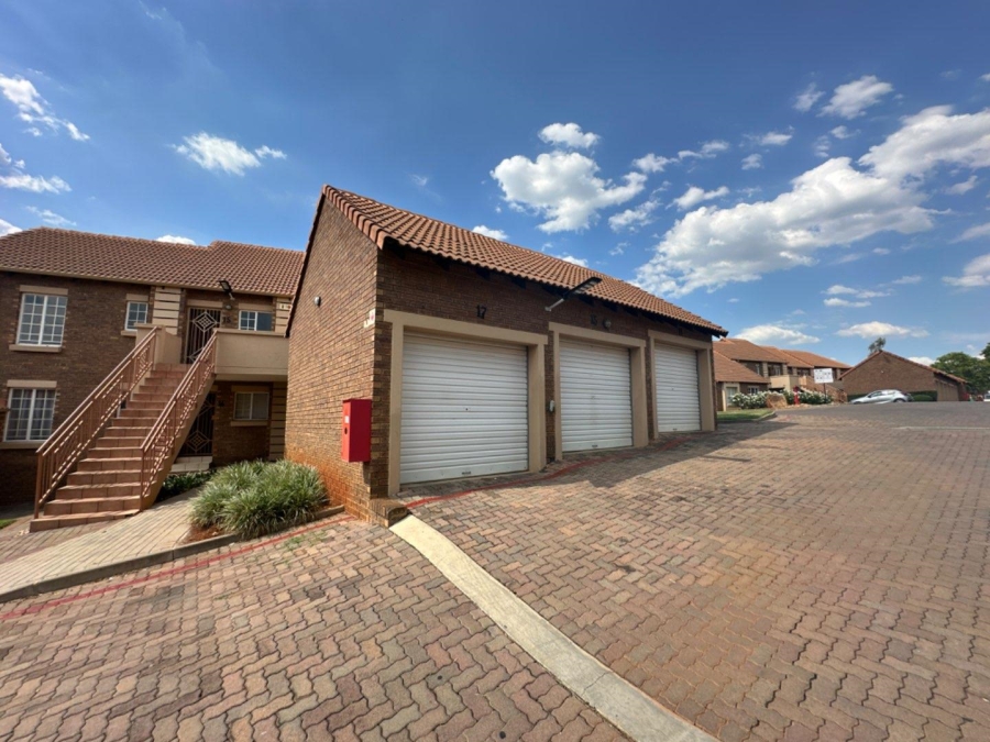 2 Bedroom Property for Sale in Mooikloof Ridge Gauteng