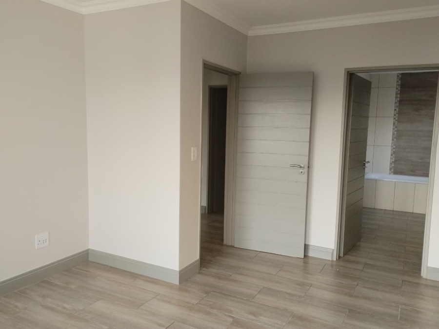 To Let 3 Bedroom Property for Rent in Randburg Gauteng