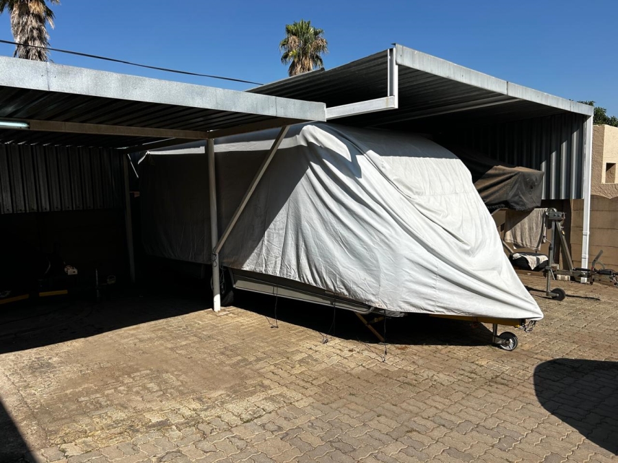 To Let 4 Bedroom Property for Rent in Castleview Gauteng