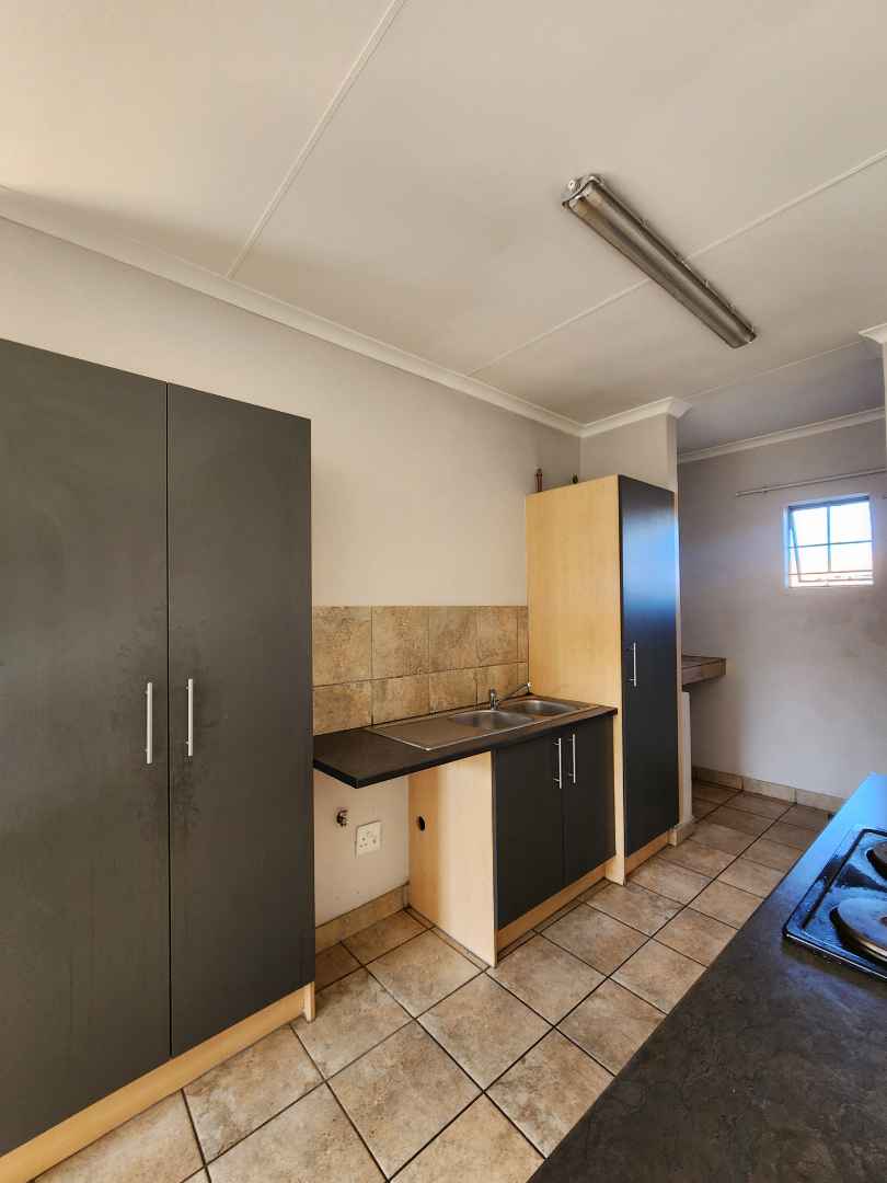 To Let 2 Bedroom Property for Rent in Rooihuiskraal North Gauteng