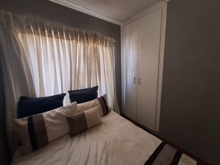 2 Bedroom Property for Sale in Olievenhoutbosch A H Gauteng