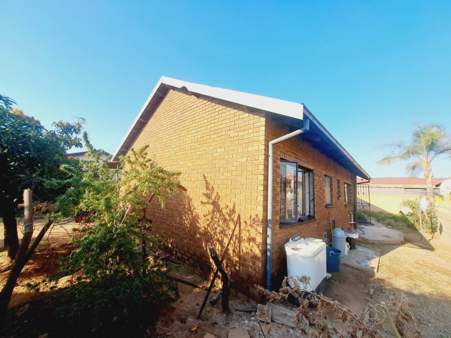 3 Bedroom Property for Sale in Mamelodi Gardens Gauteng