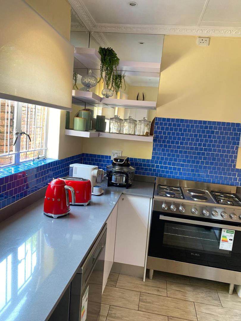 2 Bedroom Property for Sale in Buccleuch Gauteng