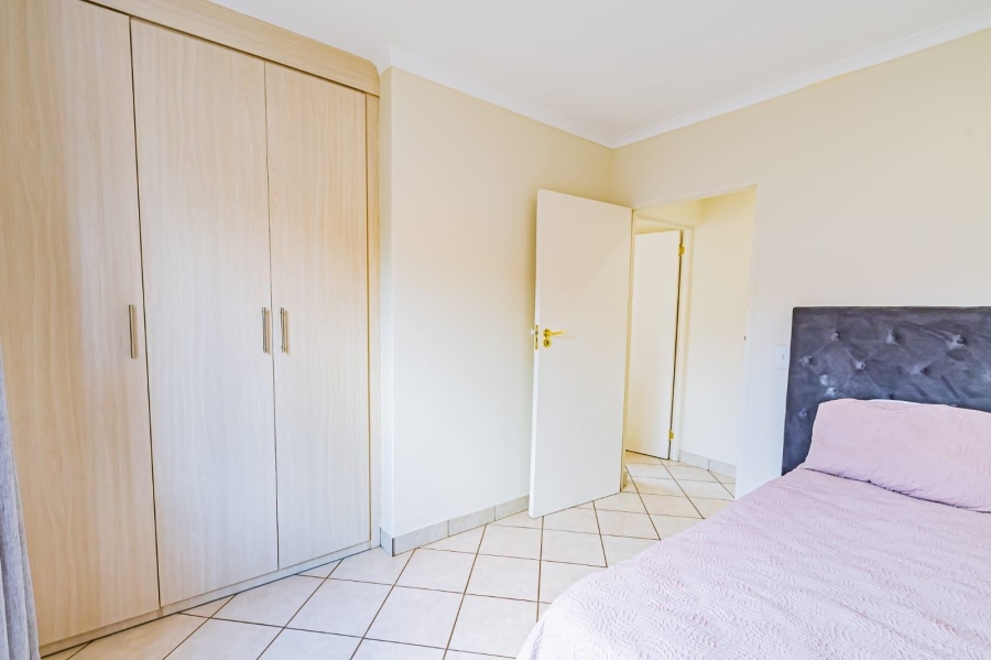 2 Bedroom Property for Sale in Thatchfield Close Gauteng