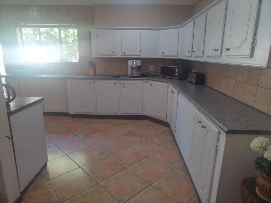 5 Bedroom Property for Sale in Van Riebeeck Park Gauteng