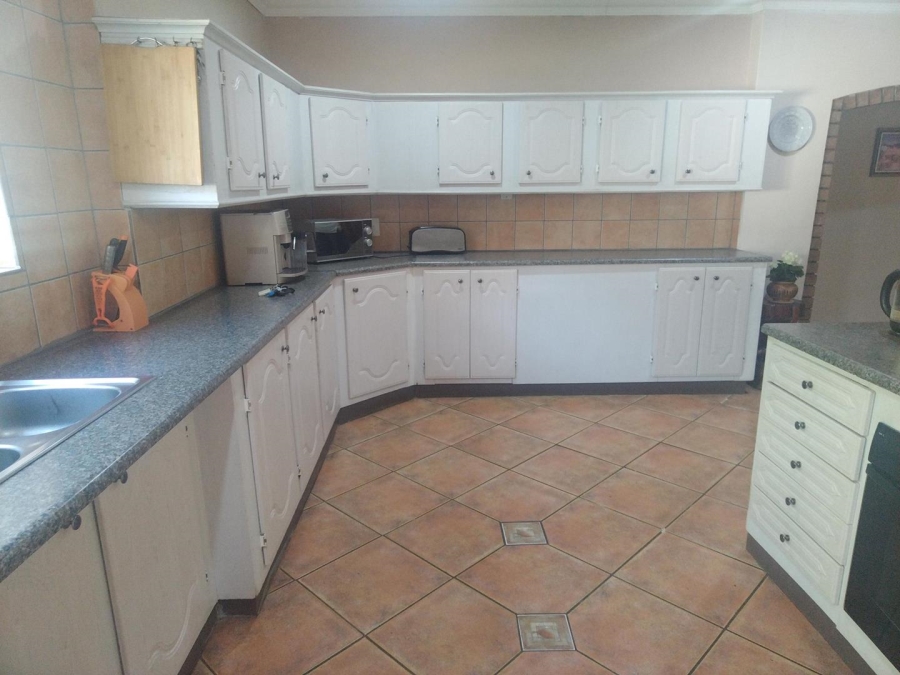 5 Bedroom Property for Sale in Van Riebeeck Park Gauteng