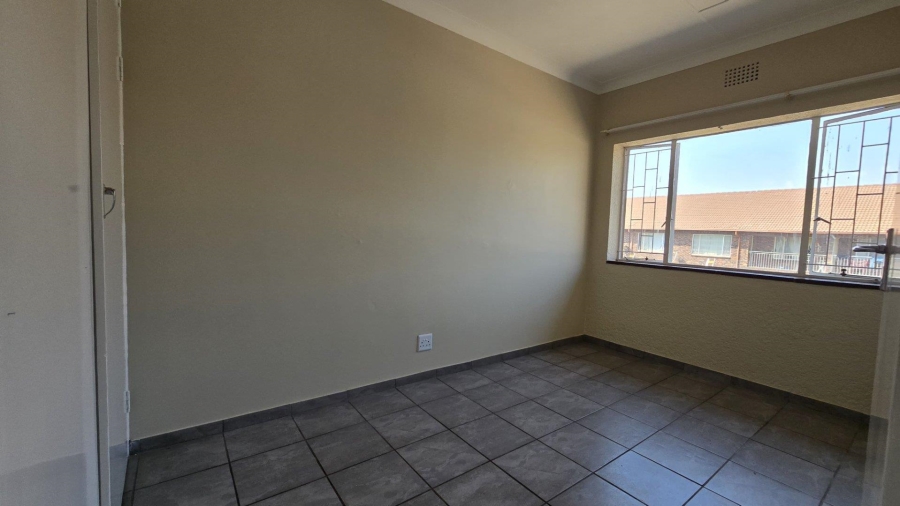 2 Bedroom Property for Sale in Randhart Gauteng