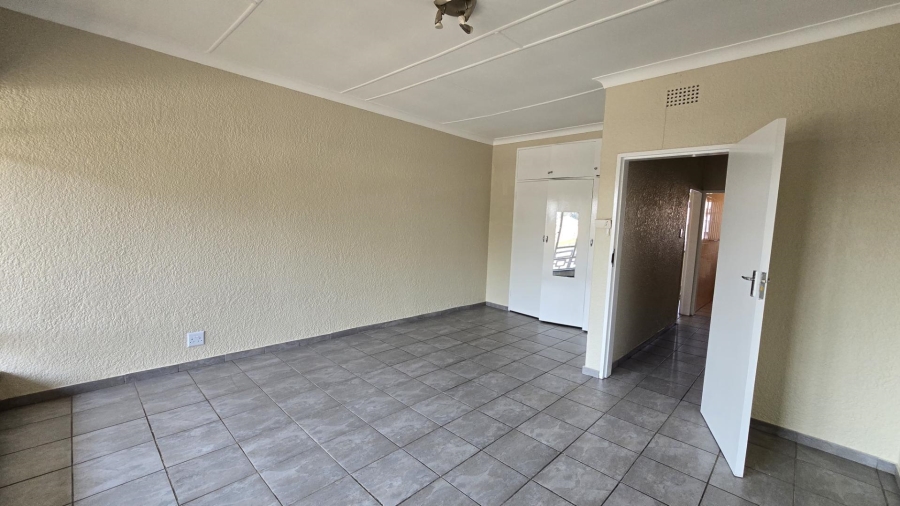 2 Bedroom Property for Sale in Randhart Gauteng