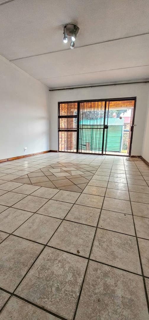 2 Bedroom Property for Sale in Buccleuch Gauteng