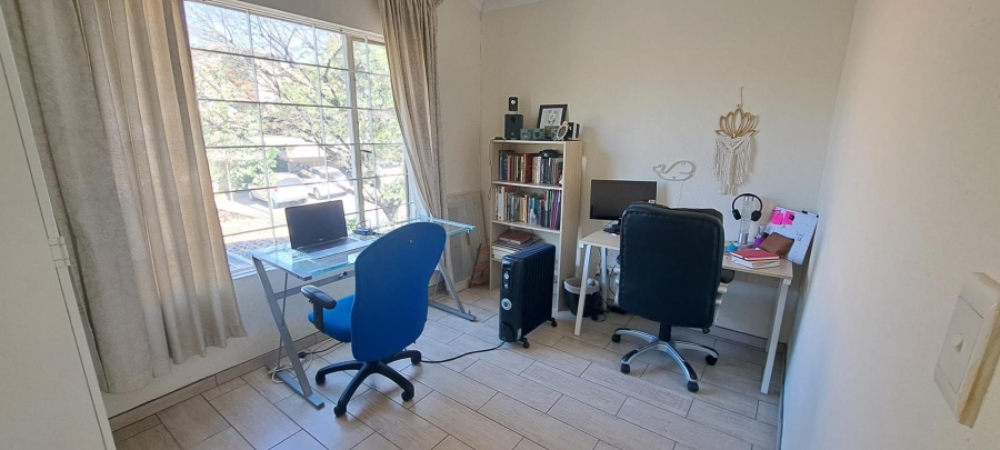 2 Bedroom Property for Sale in Sonneglans Gauteng