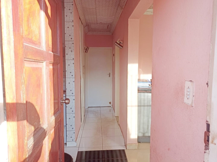 5 Bedroom Property for Sale in Vosloorus Ext 25 Gauteng