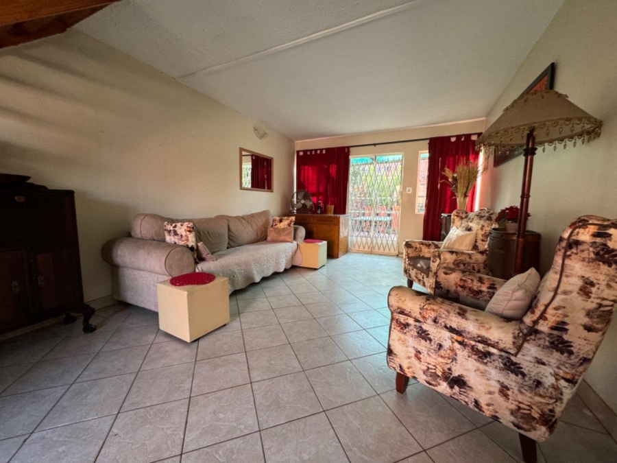 3 Bedroom Property for Sale in Garsfontein Gauteng