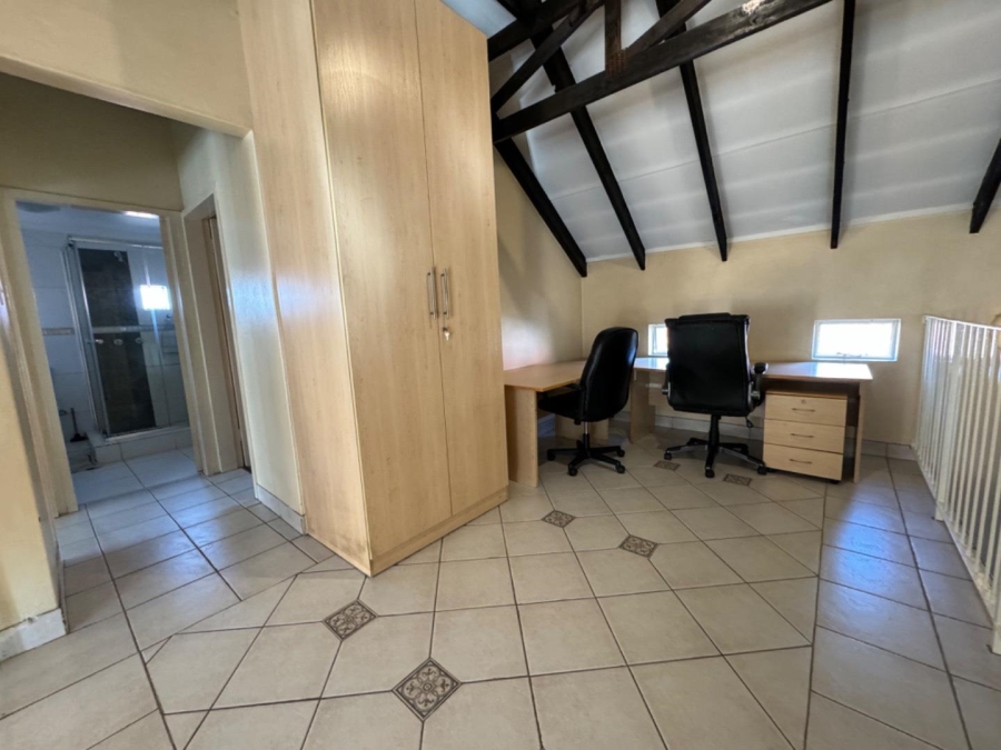 3 Bedroom Property for Sale in Garsfontein Gauteng