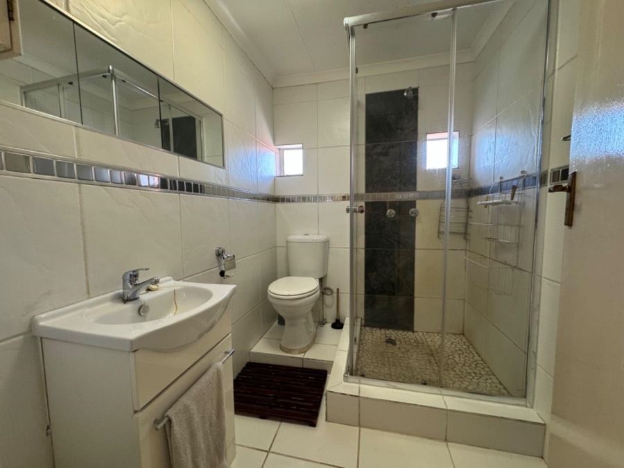 3 Bedroom Property for Sale in Garsfontein Gauteng