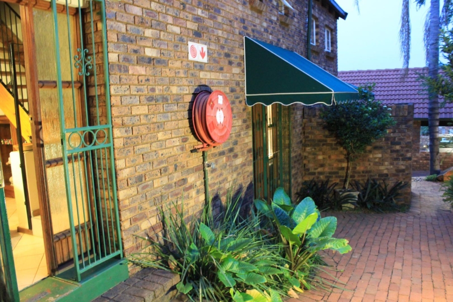 3 Bedroom Property for Sale in Garsfontein Gauteng