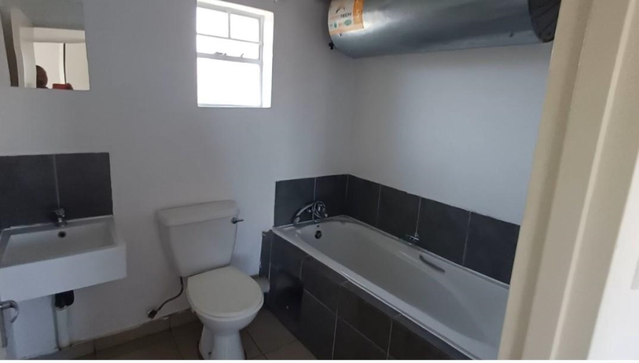 2 Bedroom Property for Sale in Fleurhof Gauteng