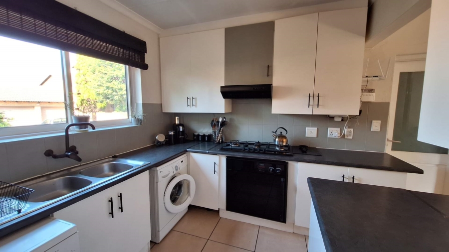 3 Bedroom Property for Sale in Olivedale Gauteng