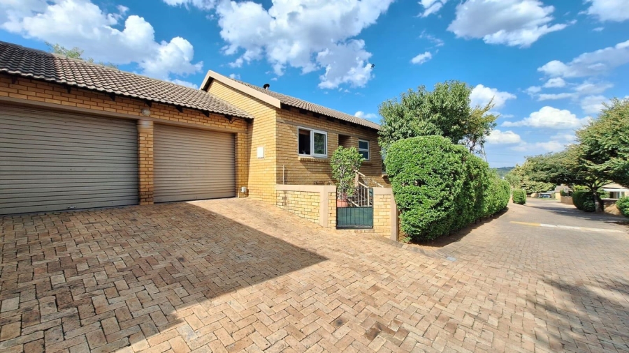 3 Bedroom Property for Sale in Olivedale Gauteng