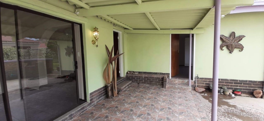 4 Bedroom Property for Sale in Discovery Gauteng