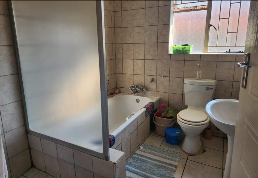 2 Bedroom Property for Sale in Comet Gauteng