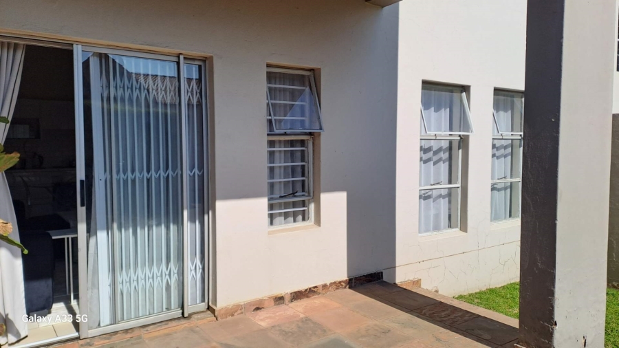 1 Bedroom Property for Sale in Buccleuch Gauteng