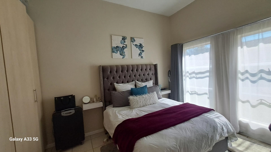 1 Bedroom Property for Sale in Buccleuch Gauteng