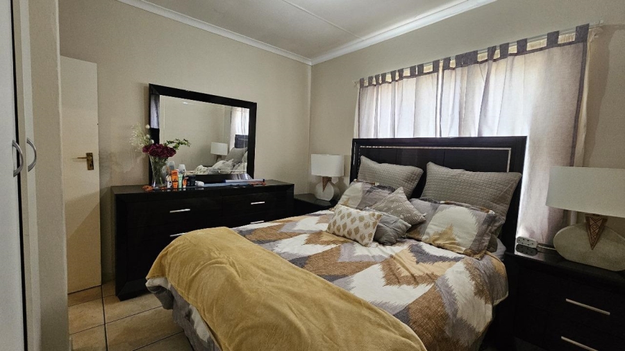 2 Bedroom Property for Sale in Ormonde View Gauteng