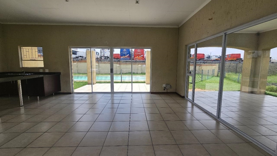 2 Bedroom Property for Sale in Ormonde View Gauteng