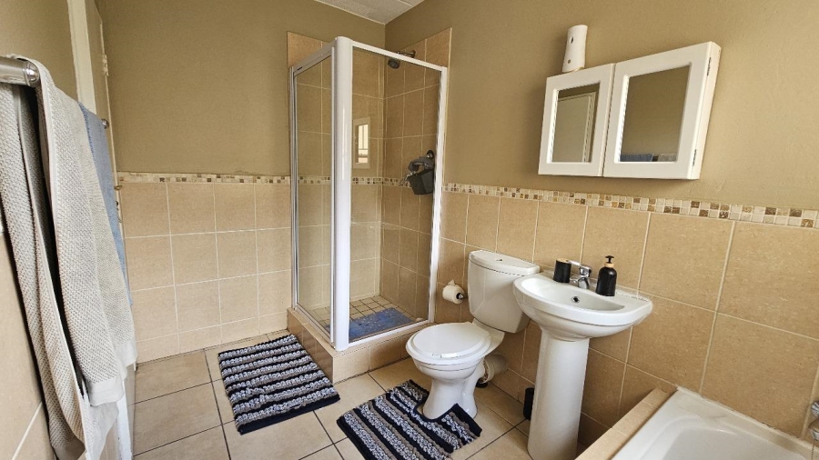 2 Bedroom Property for Sale in Ormonde Gauteng