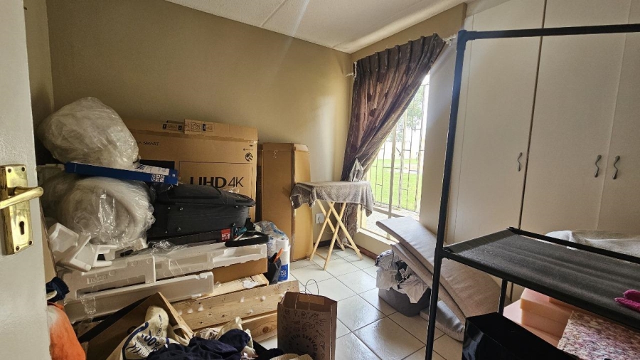 2 Bedroom Property for Sale in Ormonde Gauteng