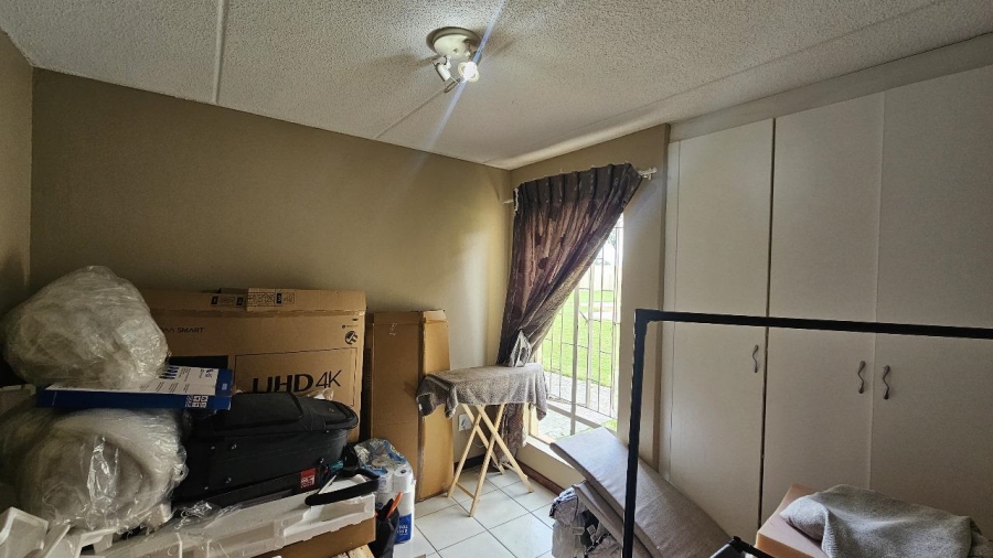 2 Bedroom Property for Sale in Ormonde Gauteng