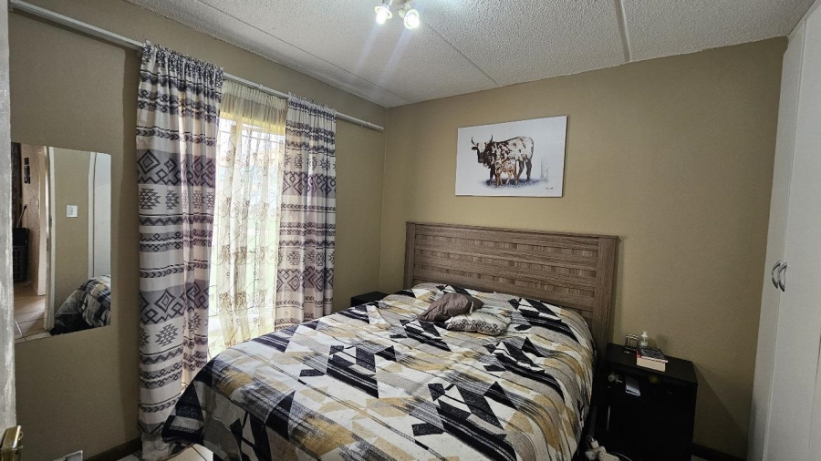 2 Bedroom Property for Sale in Ormonde Gauteng