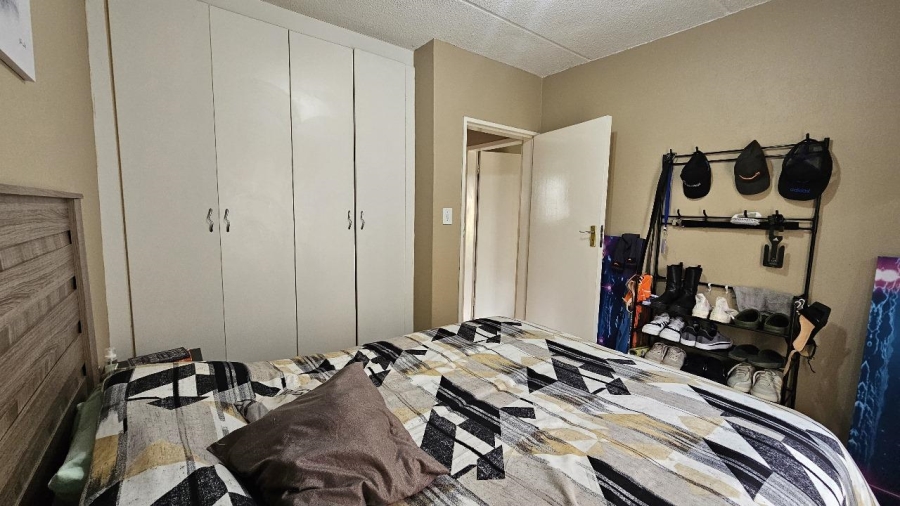 2 Bedroom Property for Sale in Ormonde Gauteng