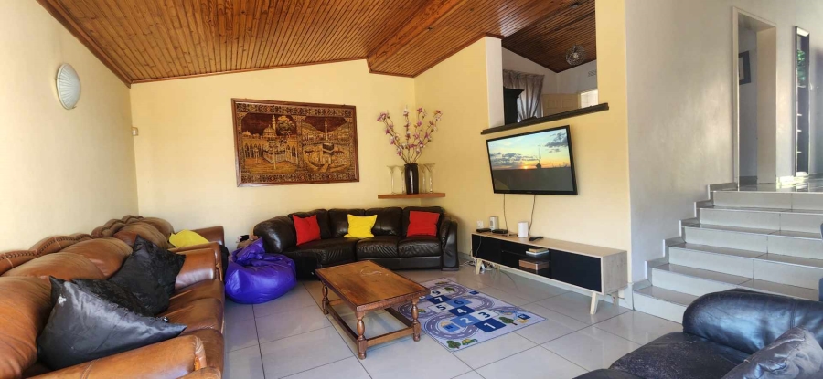 4 Bedroom Property for Sale in Mondeor Gauteng