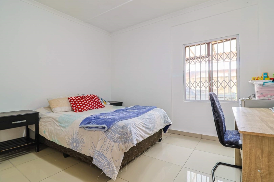 4 Bedroom Property for Sale in Mondeor Gauteng