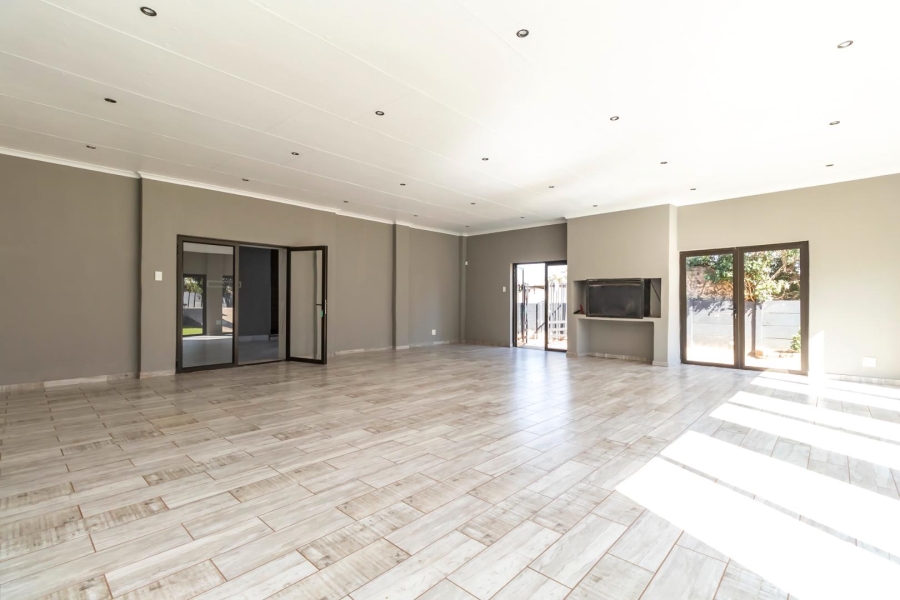 To Let 9 Bedroom Property for Rent in Krugersdorp North Gauteng