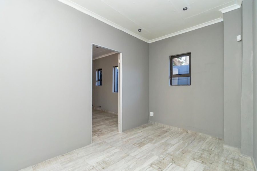 12 Bedroom Property for Sale in Krugersdorp North Gauteng