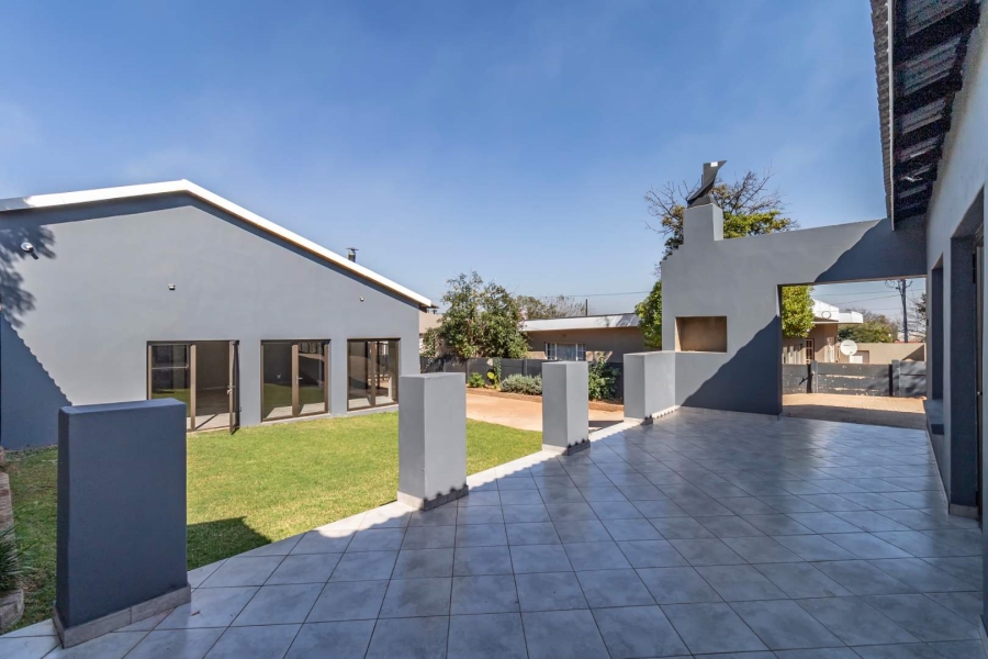 12 Bedroom Property for Sale in Krugersdorp North Gauteng